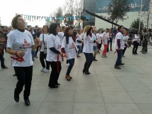 Kadına Şiddete Dikkat Çekmek İçin Dans Ettiler