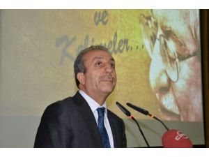 Rasim Özdenören’in ‘hayat Ve Ben Ve Kelimeler’ Belgeselinin Galası Yapıldı