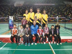 Bafra Atatürk Ortaokulu, Badmintonda İl Birincisi Oldu
