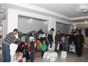 Köprü Yardımlaşma Derneği’nden Suriyeli Sığınmacılara Yardım