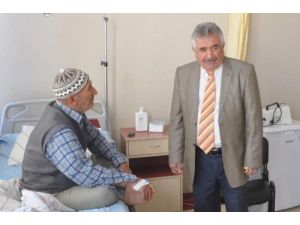 Siirt Belediye Başkanı Sadak, Hastaları Ziyaret Etti