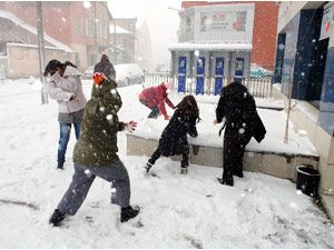 Kar kalınlığı 15 santimetreyi buldu