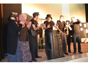 Matruşka Kozan’da Sahnelendi