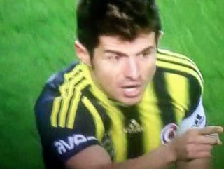 Yine Emre yine küfür!