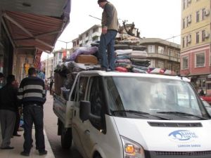 Boyabat’tan Suriyeli Mültecilere Battaniye Yardımı