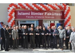 Akü İslami İlimler Fakültesi Eğitim Binası Hizmete Açıldı