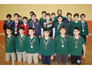 Özel Ergin Koleji Eğitimdeki Başarısını Sporda Da Sürdürüyor