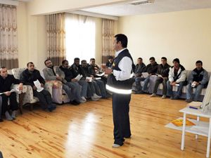 Karaman'da belediye işçilerine itfaiyecilik dersi
