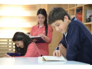 Nilüfer Hacı Kemal Lisesi'nde Kitap Okuma Seferberliği