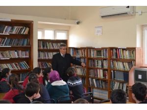 Sosyal Bilgiler Dersini Halk Kütüphanesinde İşlediler