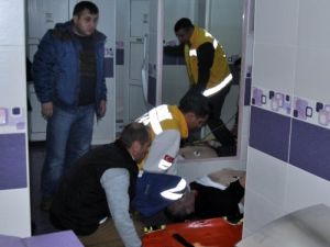 Cami Tuvaletinde Kalp Krizi Geçiren Kuyumcu, Yoğun Bakımda