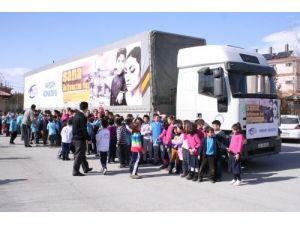 Erzincan’dan Suriyeli Mültecilere 27 Ton Un Gönderildi
