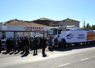 Kimse Yok Mu'dan Suriye'ye 1 TIR yardım