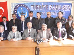 Kamu-Sen’den Tekel işçilerine destek
