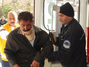 Taşkınlık yapan alkollü şahsı hastanelik ettiler