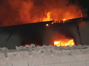 Bir günde iki defa yandı