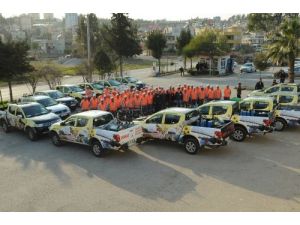 Büyükşehir 137 Personelle Sinekle Mücadele Çalışmalarına Başladı