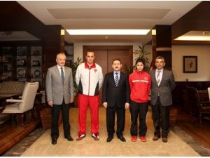 Badminton Avrupa Şampiyonası 3.'sü Ödüllendirildi