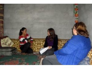 Kaymakam Ve Eşi Mağdur Aileyi Sevindirdi