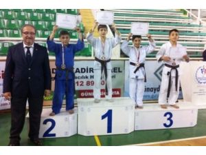 Şahikalı Öğrenci Judoda Birinci