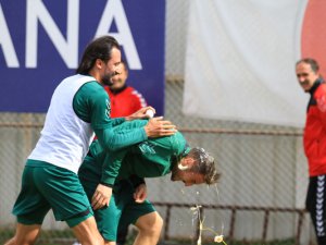 Çamdalı'ya Brezilya usulü doğum günü!