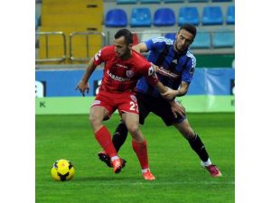 Kayseri Erciyesspor, Kardemir Karabükspor'u 2-1'le Geçti