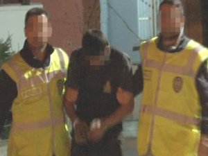 Hırsızlık şüphelisi polisten kaçamadı