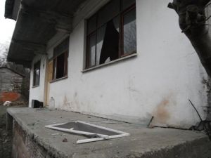 Taş Ocağı Patladı, Evler Hasar Gördü, Cam Çerçeve Yere İndi