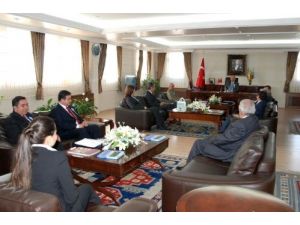 Vali Azizoğlu: Vergi Erdemli Yaşamın Kaynağıdır