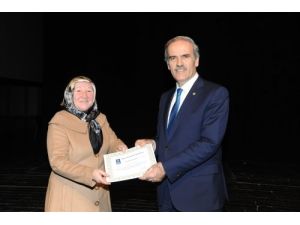 Süper Babaanneler, Otobüs Dersanelerde Bilgisayar Öğrendi