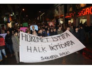 Sakarya'da Hükümeti Protesto Yürüyüşü