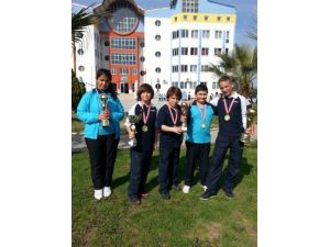 Akhisar Eminbey Koleji Masa Tenisinde Manisa'yı Temsil Edecek