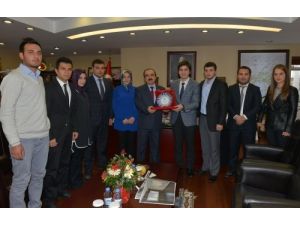 Çukurova Üniversitesi Öğrenci Konseyi Üyeleri, Vali Coş’u Ziyaret Etti