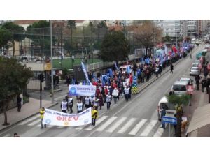 Samsun'da Eğitimciler 1 Günlük İş Bıraktı