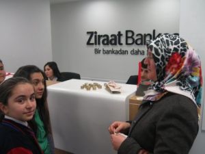 İlköğretim Öğrencileri Harçlıklarını Biriktirip Suriye’ye Gönderdi