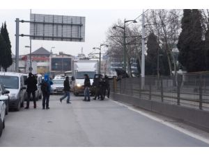 Şehitliğe Özell Harekat Polisleri Geldi