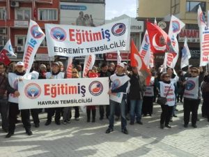 Eğitim Sendikaları Üyeleri Meb Yasa Tasarısını Protesto Etti