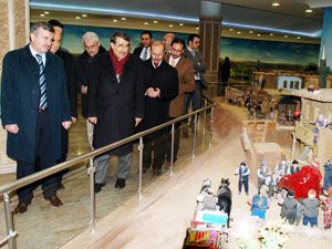 Abdulkadir Aksu Şehitliği ziyaret etti