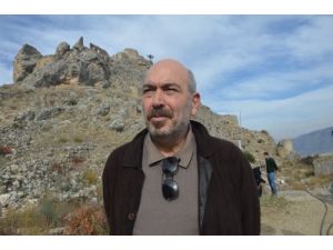 Prof. Dr. Sayar: Dioskorides, Lokman Hekim Olabilir