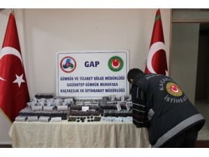 Suriyelinin Bavulundan Cinsel Hap Ve Gizli Kameralar Çıktı