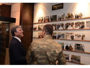 Cumhurbaşkanı Gül, Muhafız Alayı’nı Ziyaret Etti