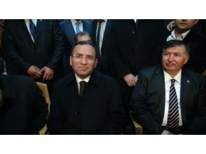 Bozdağ: Chp'nin Ansayasa Mahkemesi'ne Gitmesi Bizim İçin Sürpiz Değil