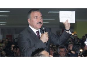 Chp Adayını Dinlemeye Gelenler Yere Bağdaş Kurdu