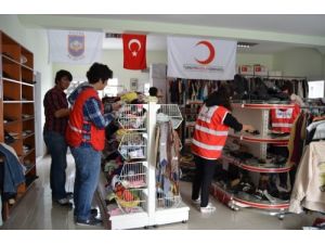 Silifke Anadolu Öğretmen Lisesi Öğrencilerinden Sosyal Markete Destek