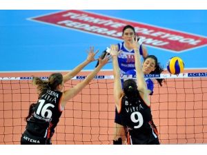 Halkbank: 0 - Eczacıbaşı Vitra: 3
