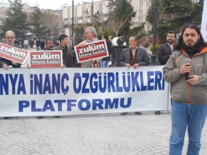 Siyam ikizleri şimdi çıkar kavgasında