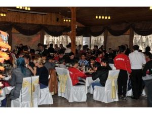 Başkan Yaşar, Sporcularla Kahvaltıda Buluştu