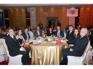 Hasta Çocuklar İçin Yardım Gecesi Düzenlendi