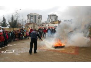 Minikler Yangından Korumanın Yollarını Tatbikat Yaparak Öğrendi