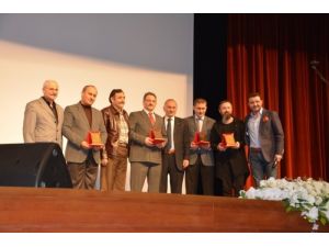 Kimse Yok Mu Derneği'nden Yetimler İçin 'Bir Şiir Bir Yetim' Gecesi